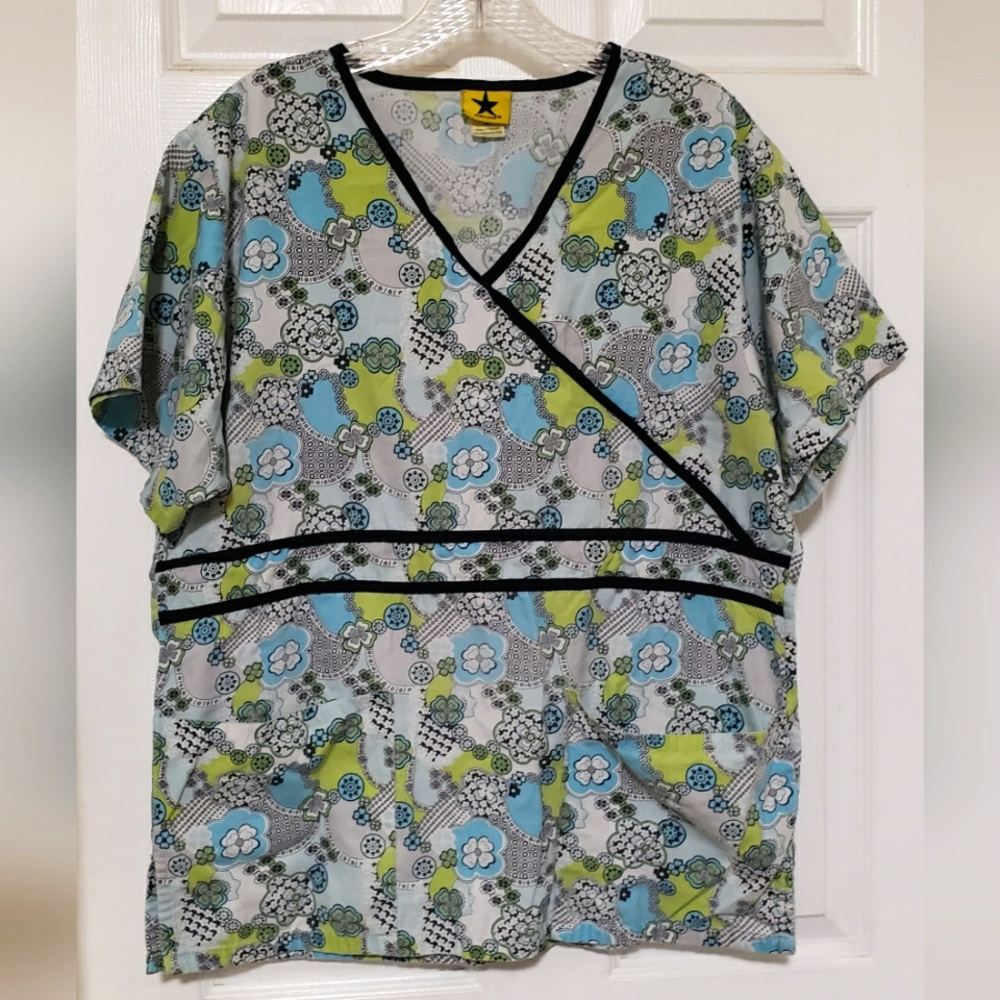 Scrub top